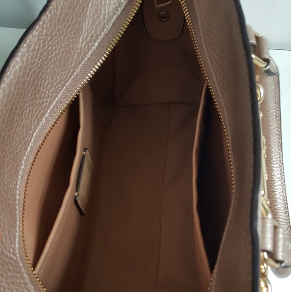 Coach signature leather arm and cross body bag. - Picture 7 of 8